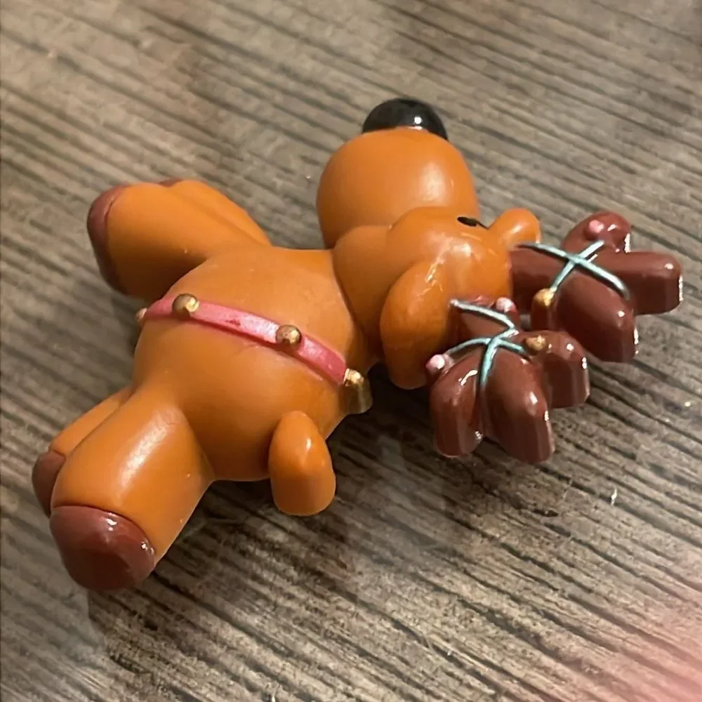 Vintage Russ Brown Reindeer Brooch - Christmas Brooch Holiday Pin